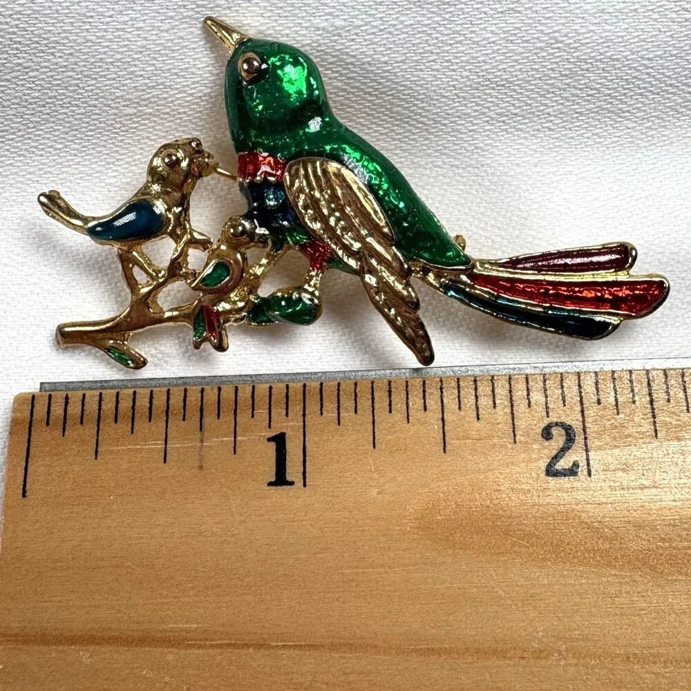 Vintage Two Sisters Medici Painted Enamel Figural‎ Bird w/ Baby Birds Brooch Pin